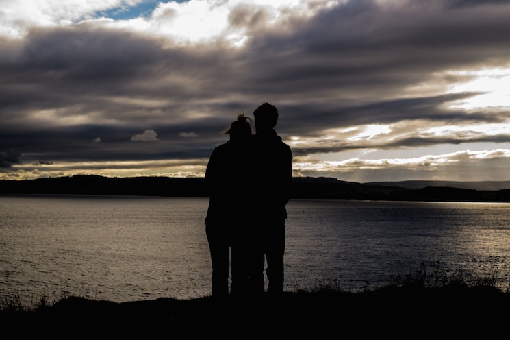 couple-love-romantic-silhouette-large